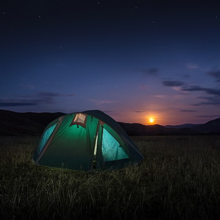 Khan Khentii - Tent and full moon